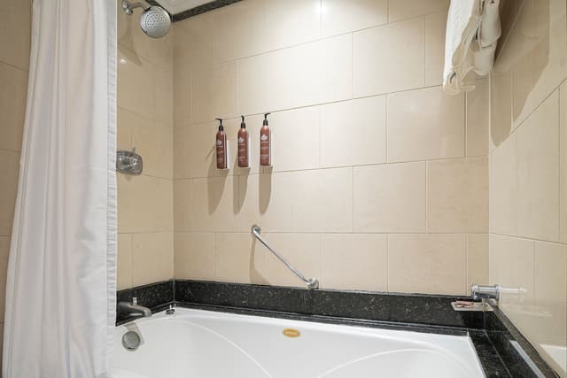 Room, 2 Double Beds, Partial Ocean View (Balcony) · photo 7