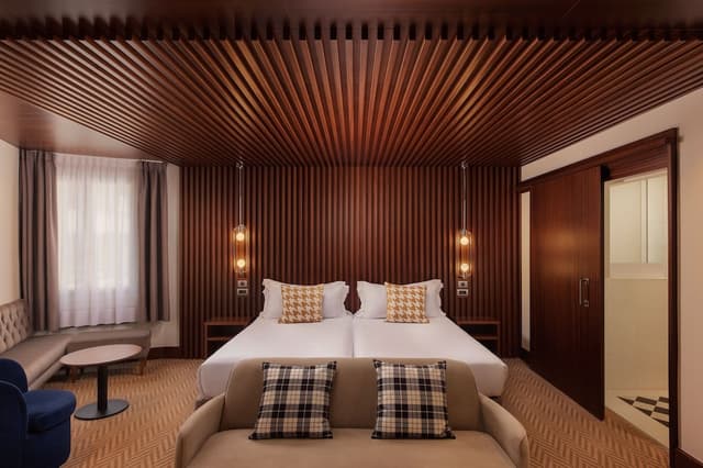Premium Room, 2 Twin Beds (Vintage) · photo 6