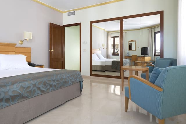 Double Room (extra beds) · photo 5