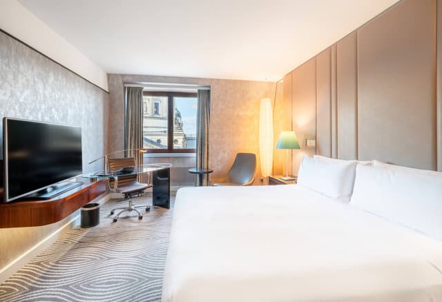 King Guest Room with Dome View · photo 1