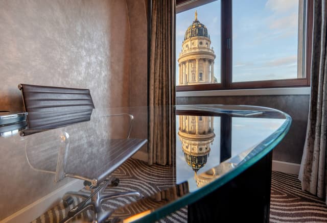 King Guest Room with Dome View · photo 3