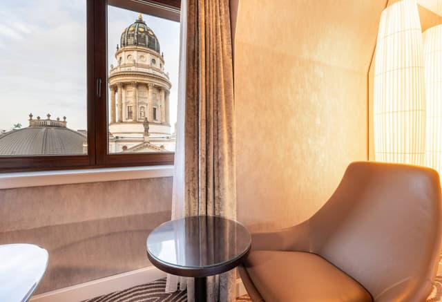Twin Guest Room with Dome View · photo 3
