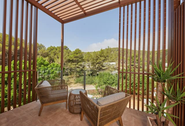 The Club King Room with Pool View · photo 4